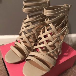Women’s Wedge Sandal Size 8.5